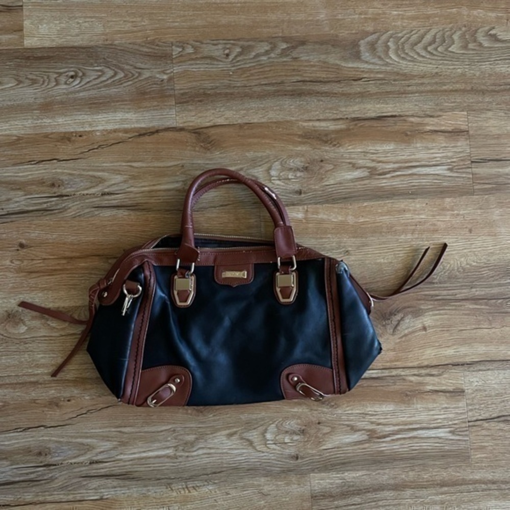 Enigma hand bag